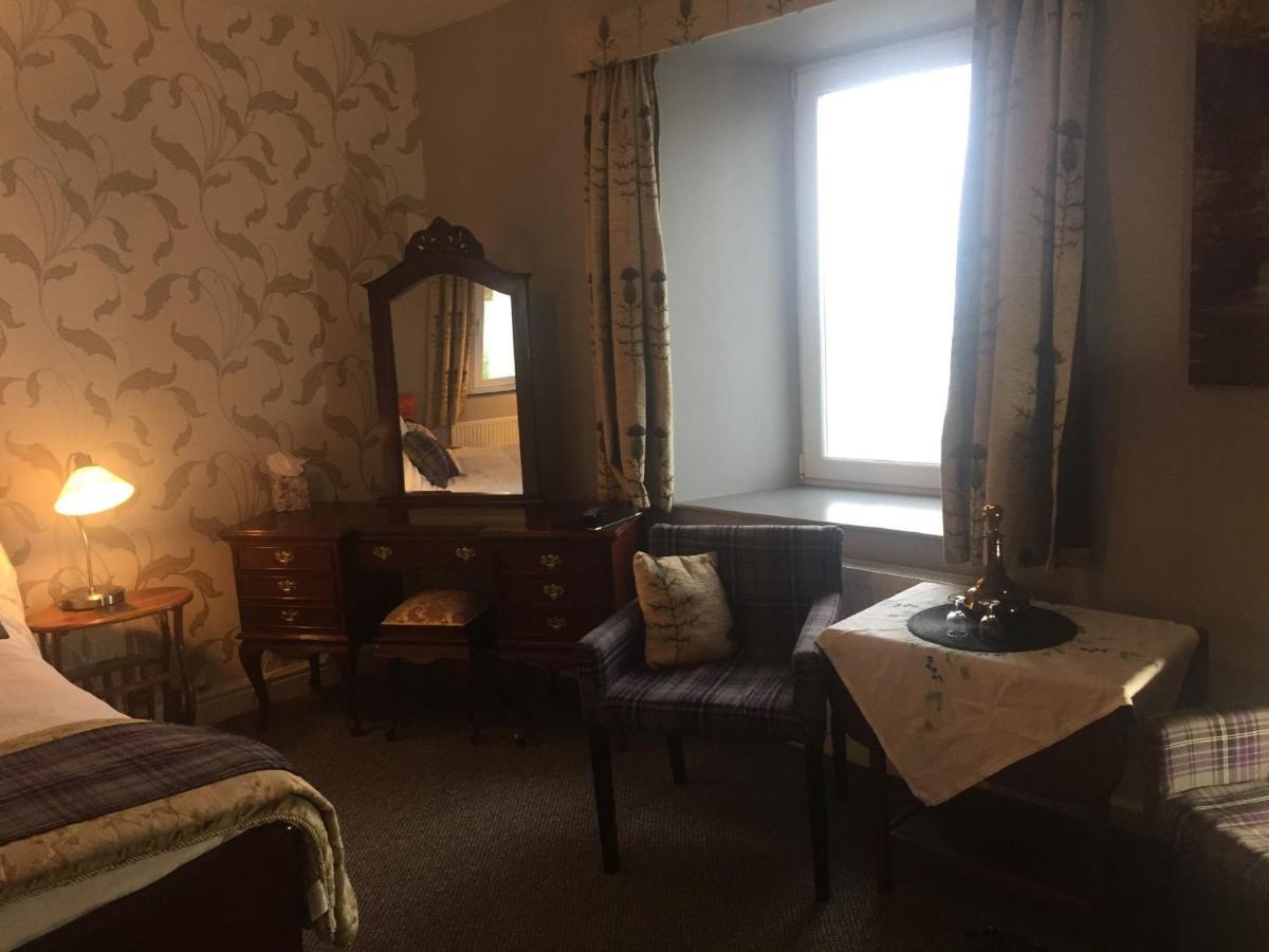 Hotel The Auld Cairn Cairnryan Esterno foto