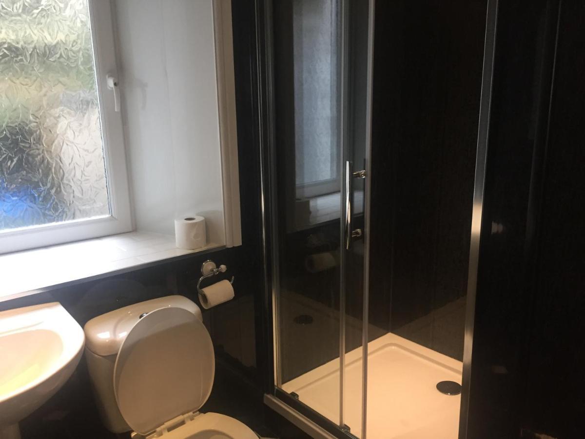 Hotel The Auld Cairn Cairnryan Esterno foto