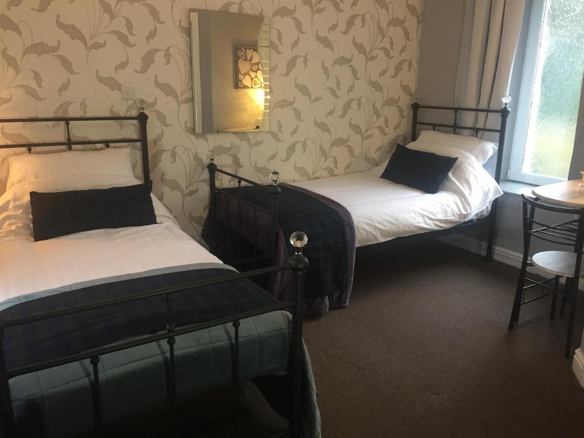Hotel The Auld Cairn Cairnryan Esterno foto