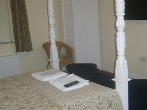 Hotel The Auld Cairn Cairnryan Esterno foto